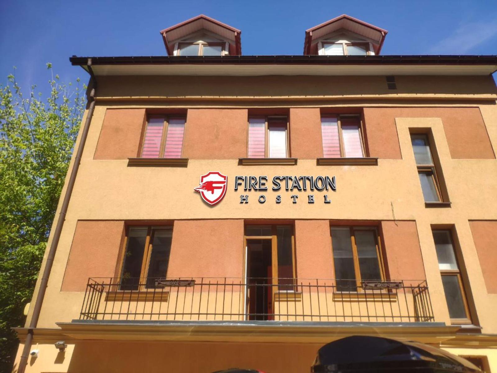 אכסניה Fire Station *